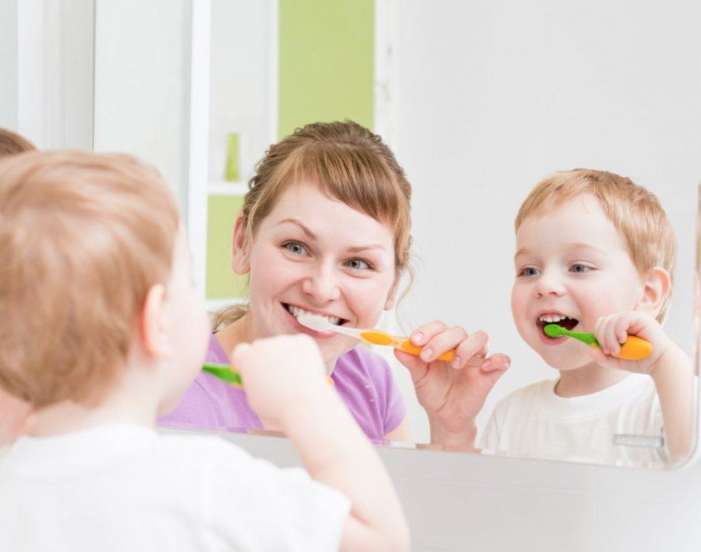 Nên sử dụng kem đánh răng loại nào cho bé là tốt nhất?