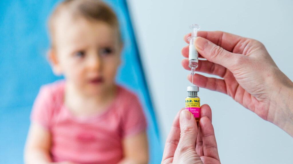Trẻ em tiêm vacxin quai bị có tác dụng bao lâu?