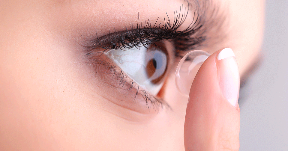 Khi bị đau mắt đỏ có nên uống kháng sinh không?